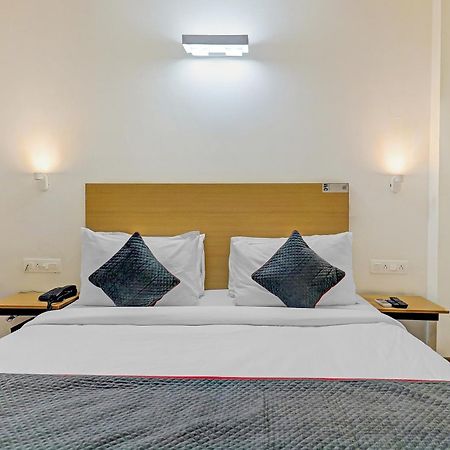 Hotel Townhouse Sector 30 Near Botanic Garden Of Indian Republic Noida Exterior foto