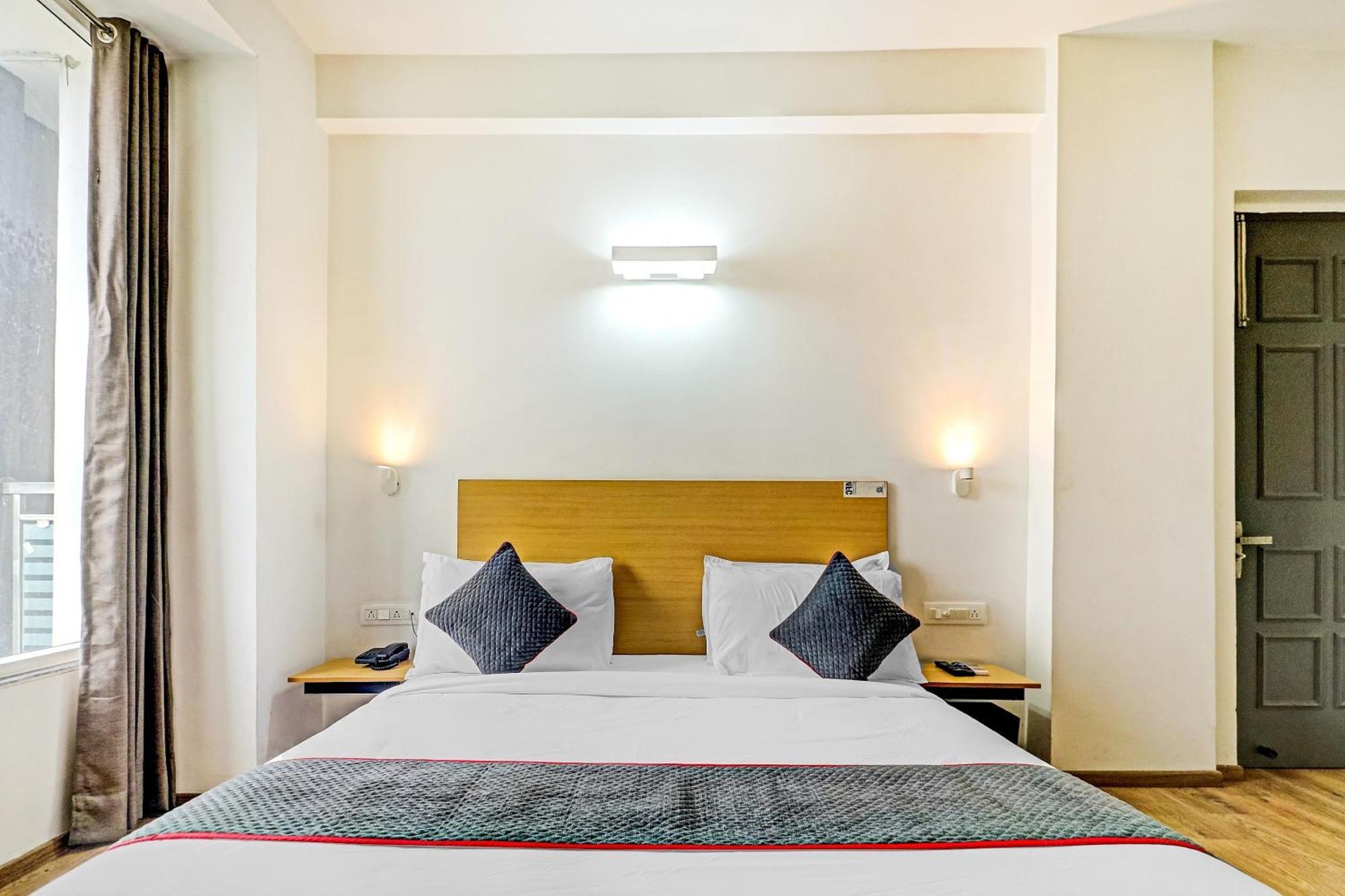 Hotel Townhouse Sector 30 Near Botanic Garden Of Indian Republic Noida Exterior foto